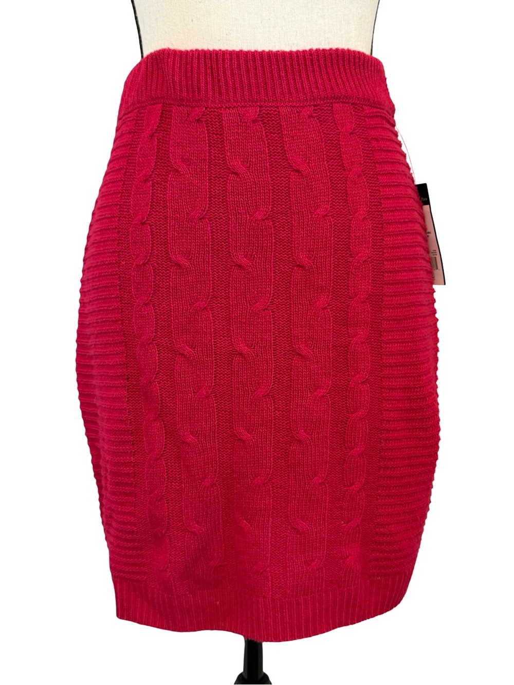 BCBG Paris Red Cable Knit Mini Skirt NWT Size S Sweater Knit Textured